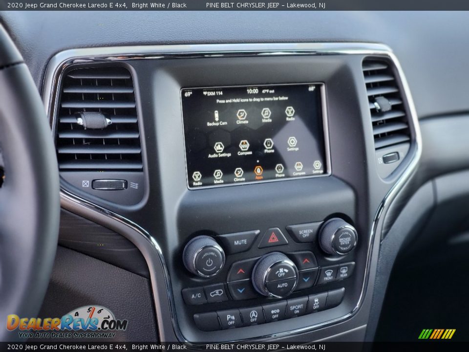 2020 Jeep Grand Cherokee Laredo E 4x4 Bright White / Black Photo #12