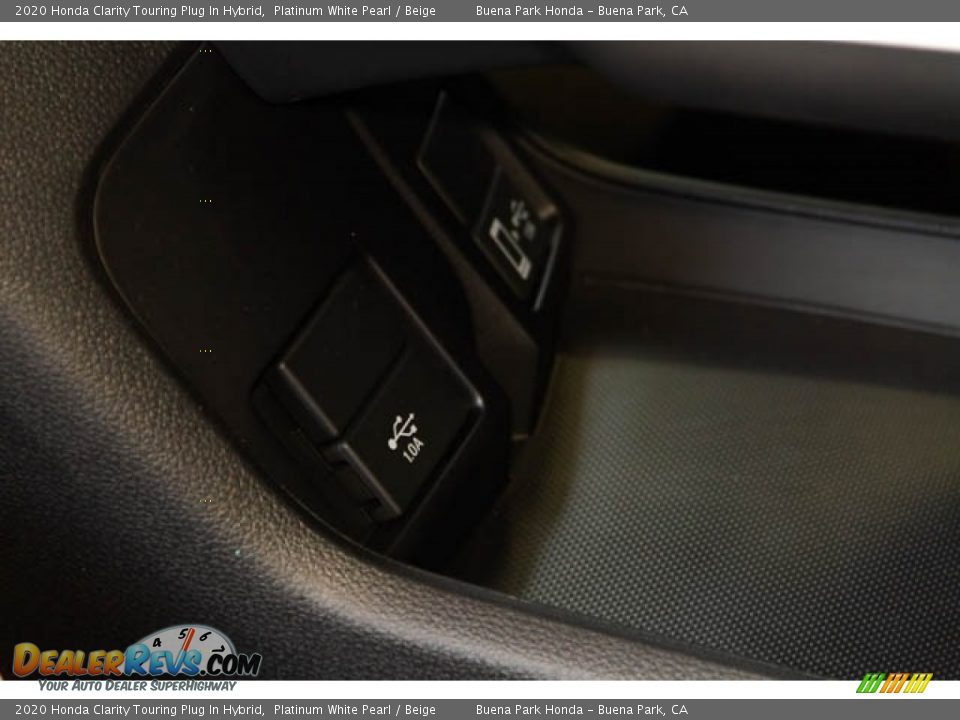 2020 Honda Clarity Touring Plug In Hybrid Platinum White Pearl / Beige Photo #13