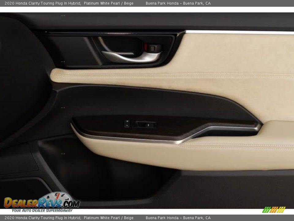 2020 Honda Clarity Touring Plug In Hybrid Platinum White Pearl / Beige Photo #31