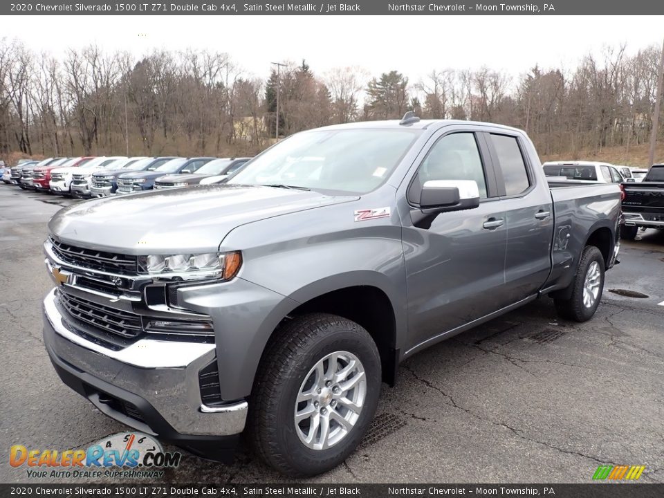 Front 3/4 View of 2020 Chevrolet Silverado 1500 LT Z71 Double Cab 4x4 Photo #1