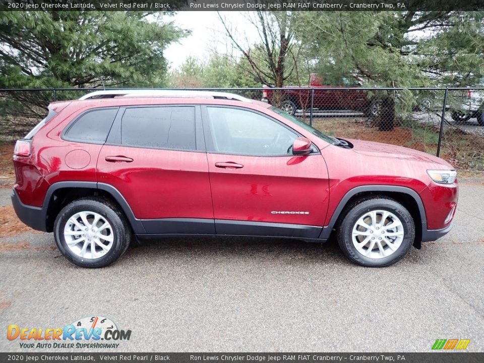 2020 Jeep Cherokee Latitude Velvet Red Pearl / Black Photo #6