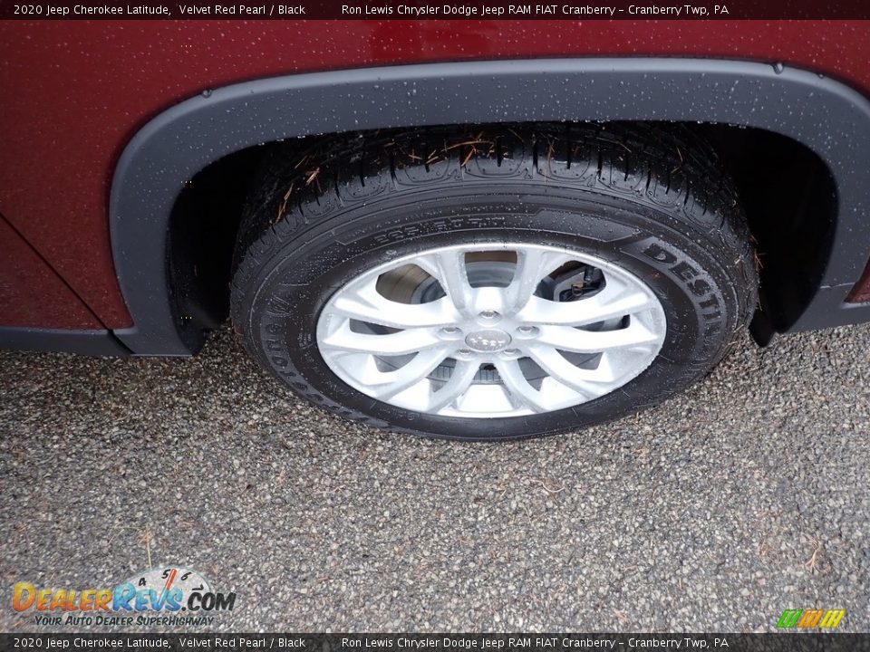 2020 Jeep Cherokee Latitude Velvet Red Pearl / Black Photo #9