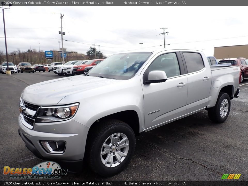 Front 3/4 View of 2020 Chevrolet Colorado LT Crew Cab 4x4 Photo #1