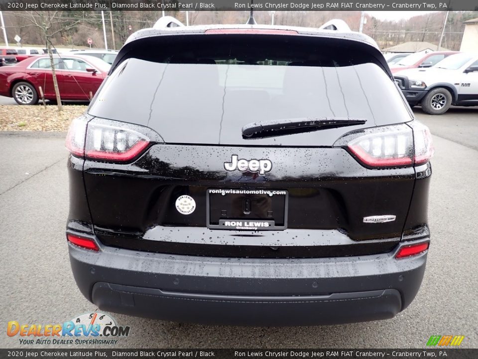 2020 Jeep Cherokee Latitude Plus Diamond Black Crystal Pearl / Black Photo #4