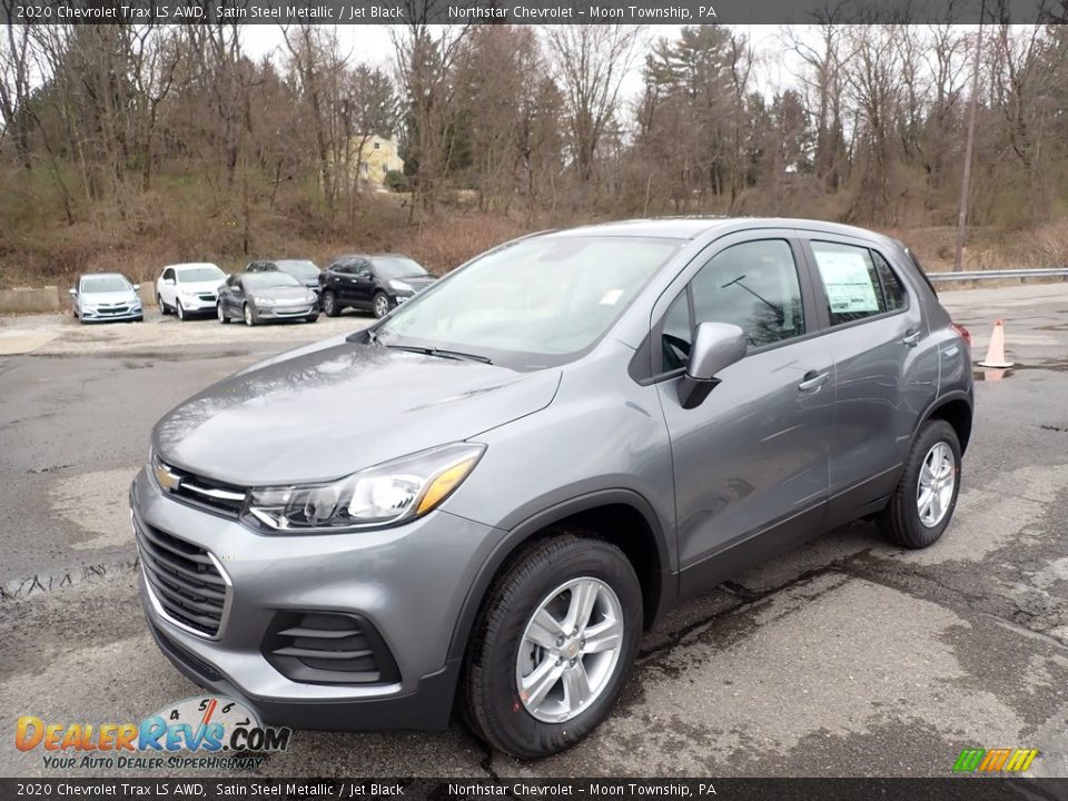 Front 3/4 View of 2020 Chevrolet Trax LS AWD Photo #1