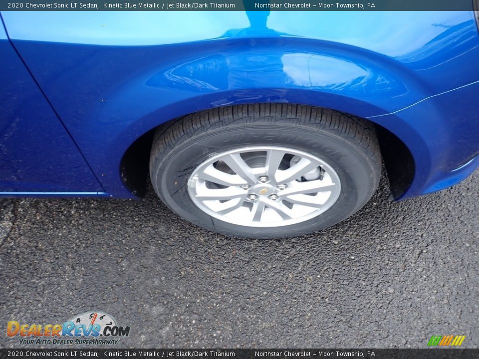 2020 Chevrolet Sonic LT Sedan Kinetic Blue Metallic / Jet Black/Dark Titanium Photo #9