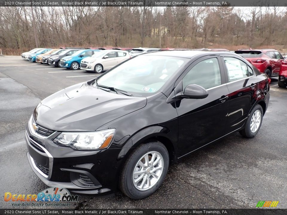 Front 3/4 View of 2020 Chevrolet Sonic LT Sedan Photo #1