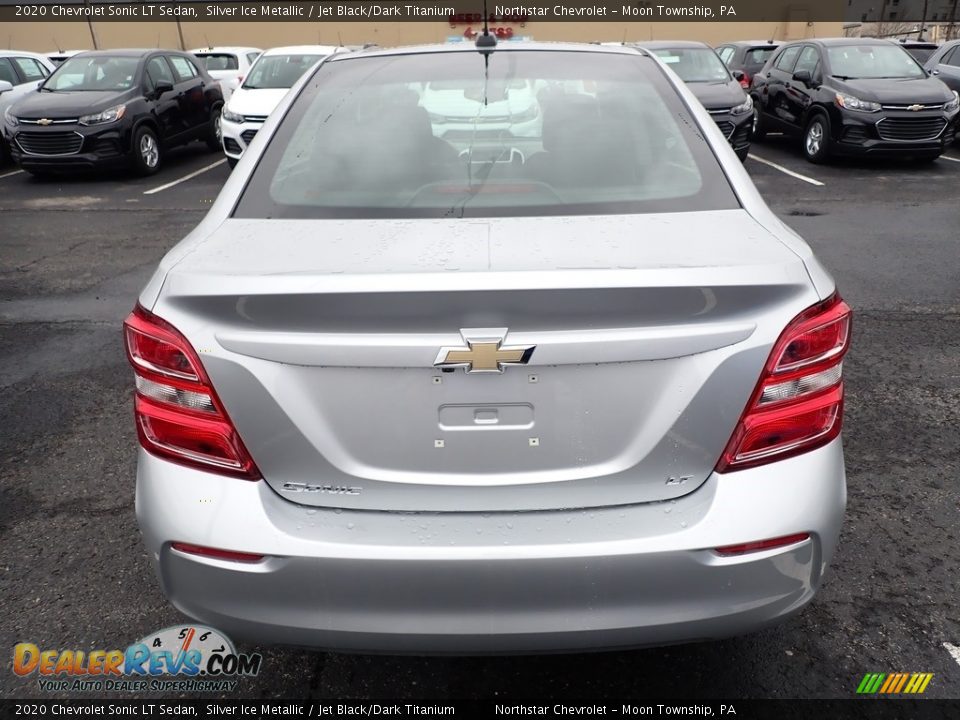 2020 Chevrolet Sonic LT Sedan Silver Ice Metallic / Jet Black/Dark Titanium Photo #4