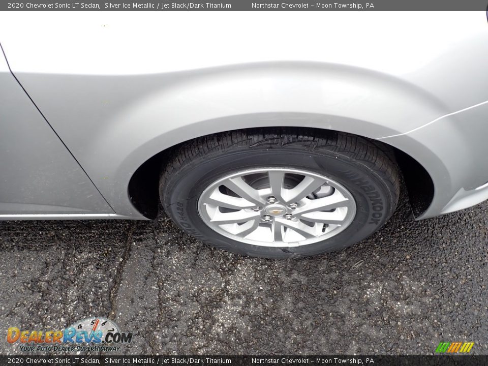 2020 Chevrolet Sonic LT Sedan Silver Ice Metallic / Jet Black/Dark Titanium Photo #9