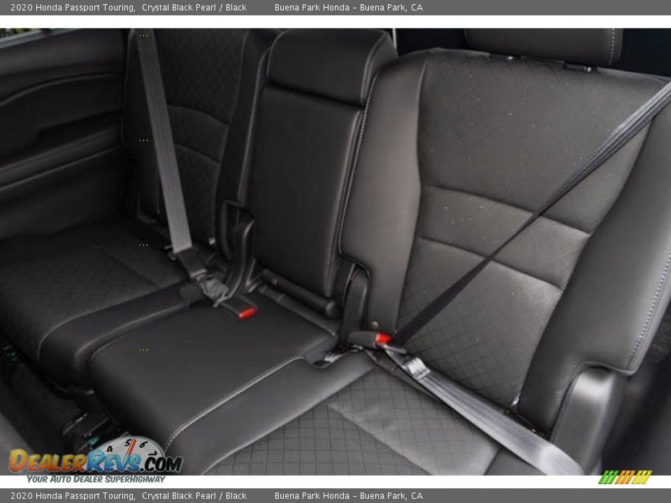 2020 Honda Passport Touring Crystal Black Pearl / Black Photo #26
