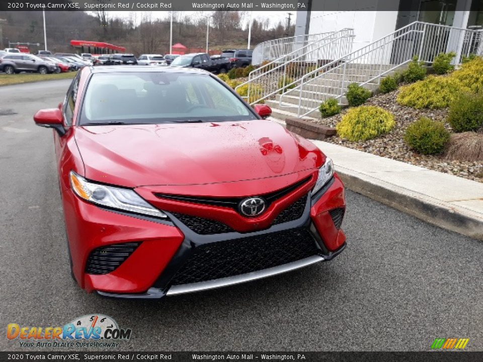 2020 Toyota Camry XSE Supersonic Red / Cockpit Red Photo #26