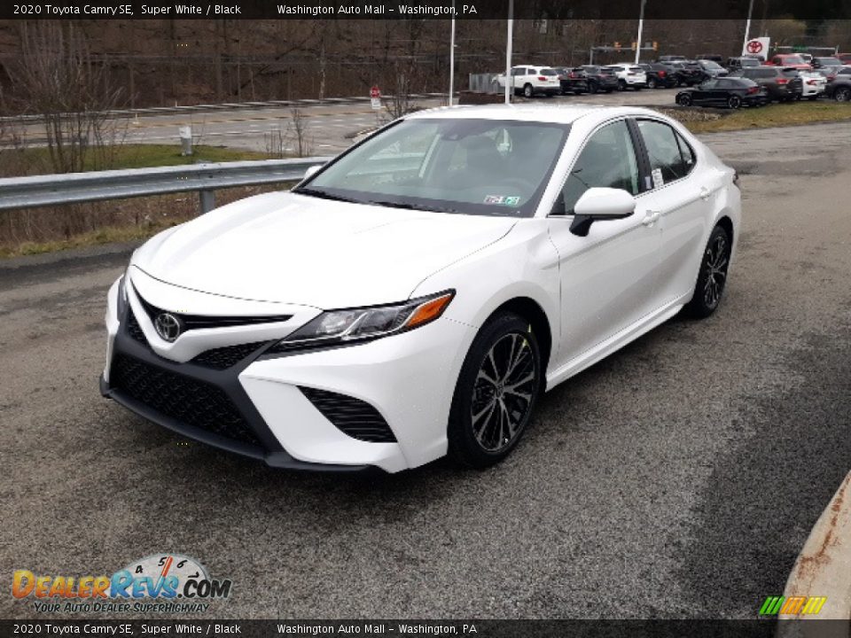 2020 Toyota Camry SE Super White / Black Photo #25