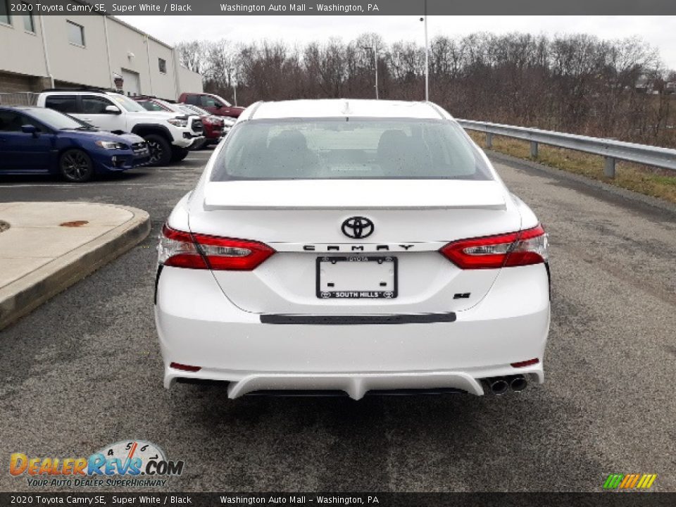 2020 Toyota Camry SE Super White / Black Photo #28