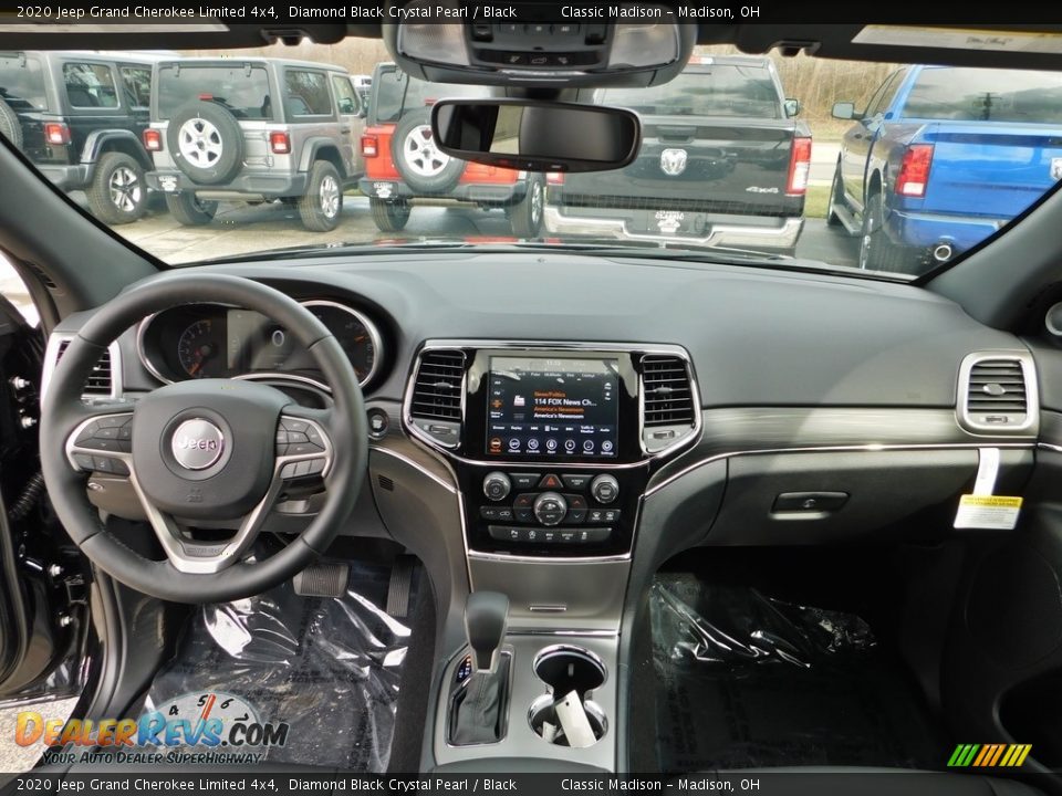 2020 Jeep Grand Cherokee Limited 4x4 Diamond Black Crystal Pearl / Black Photo #13