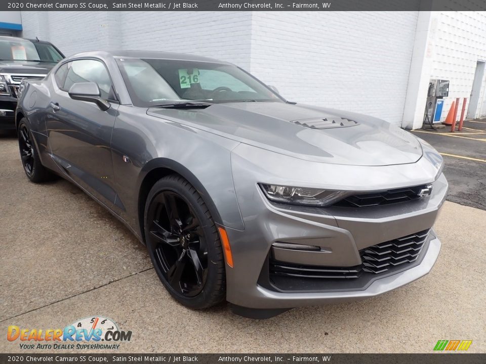 Front 3/4 View of 2020 Chevrolet Camaro SS Coupe Photo #2