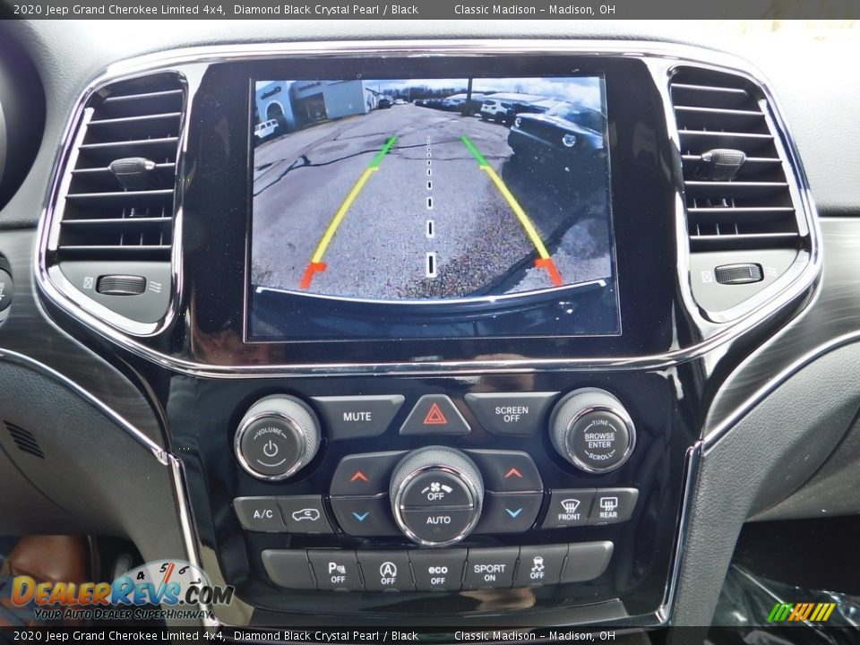 2020 Jeep Grand Cherokee Limited 4x4 Diamond Black Crystal Pearl / Black Photo #17