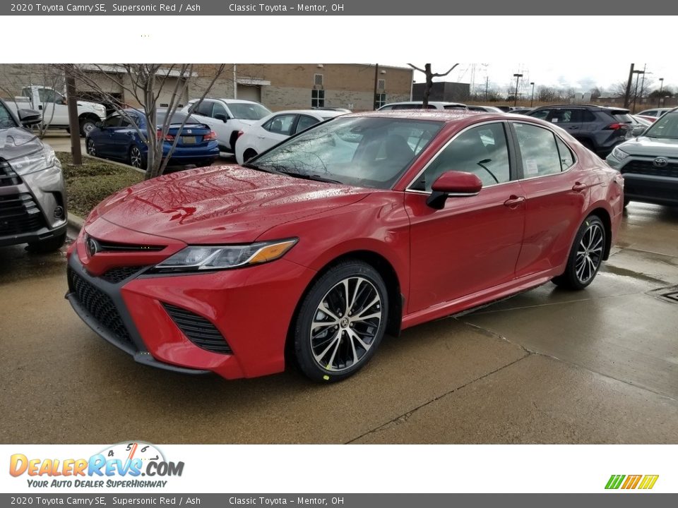 2020 Toyota Camry SE Supersonic Red / Ash Photo #1