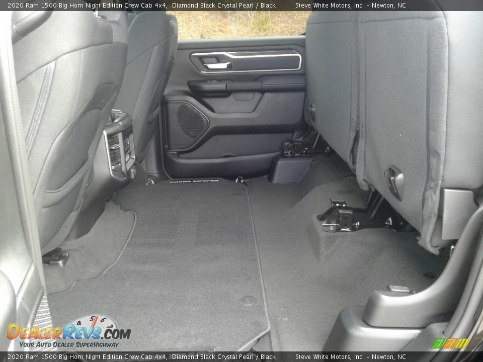 2020 Ram 1500 Big Horn Night Edition Crew Cab 4x4 Diamond Black Crystal Pearl / Black Photo #16