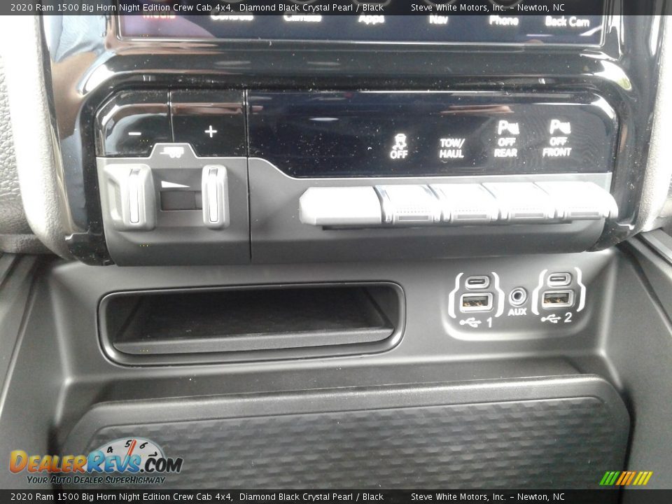 2020 Ram 1500 Big Horn Night Edition Crew Cab 4x4 Diamond Black Crystal Pearl / Black Photo #28