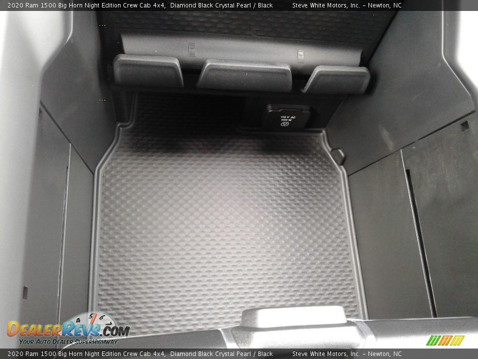 2020 Ram 1500 Big Horn Night Edition Crew Cab 4x4 Diamond Black Crystal Pearl / Black Photo #30