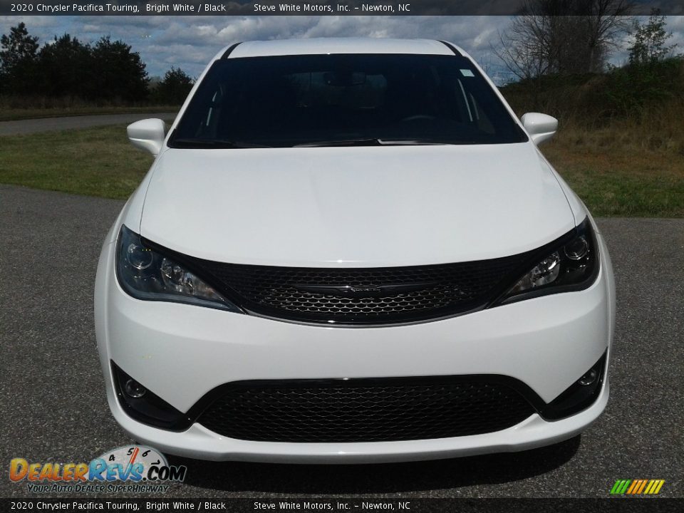 2020 Chrysler Pacifica Touring Bright White / Black Photo #3