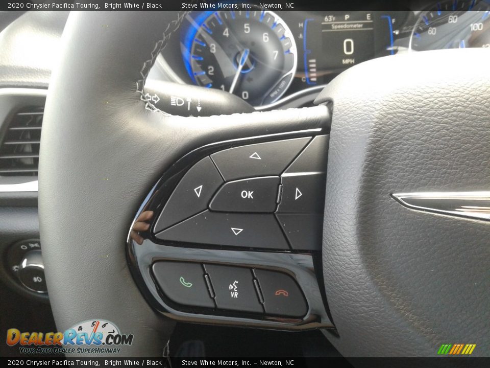 2020 Chrysler Pacifica Touring Bright White / Black Photo #20