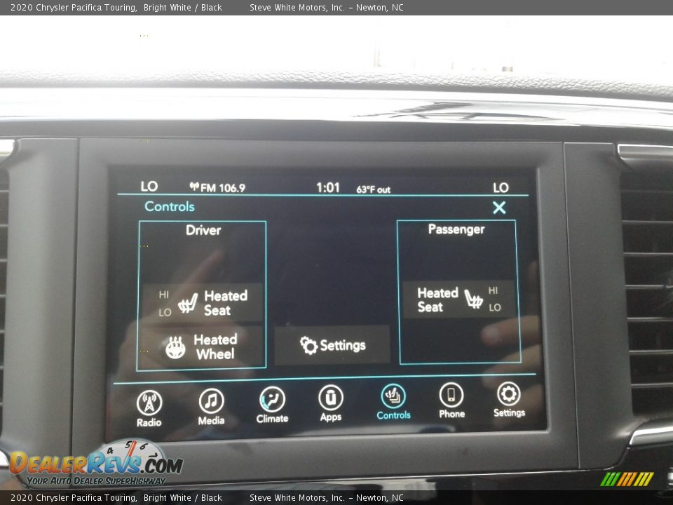 2020 Chrysler Pacifica Touring Bright White / Black Photo #25