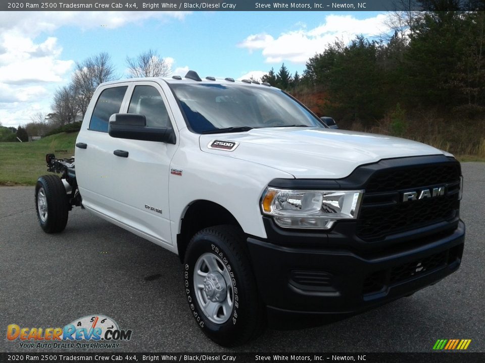 2020 Ram 2500 Tradesman Crew Cab 4x4 Bright White / Black/Diesel Gray Photo #4