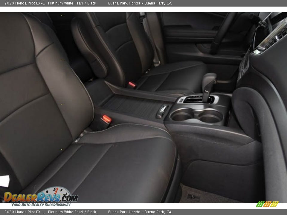 2020 Honda Pilot EX-L Platinum White Pearl / Black Photo #35