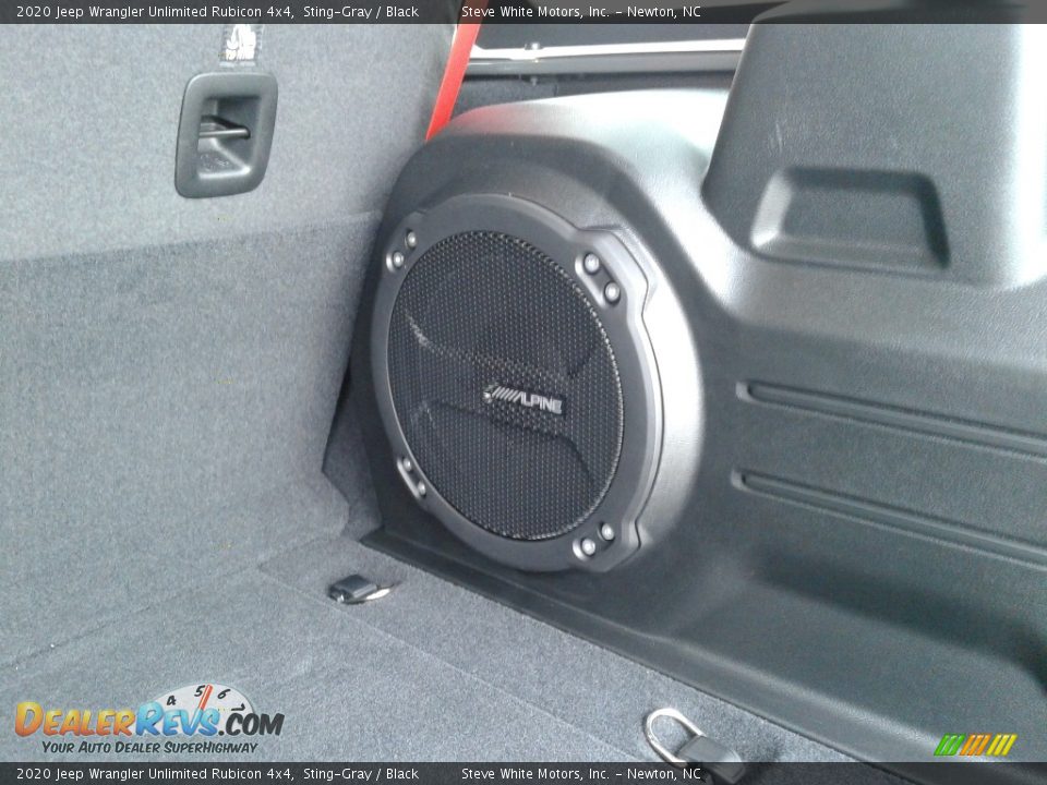 2020 Jeep Wrangler Unlimited Rubicon 4x4 Sting-Gray / Black Photo #16
