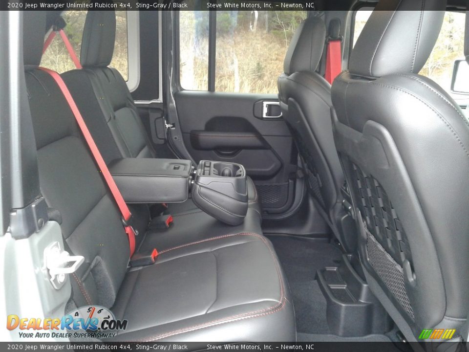 2020 Jeep Wrangler Unlimited Rubicon 4x4 Sting-Gray / Black Photo #17