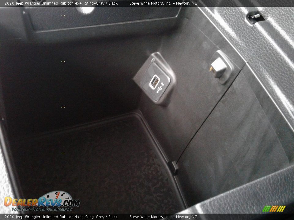 2020 Jeep Wrangler Unlimited Rubicon 4x4 Sting-Gray / Black Photo #31