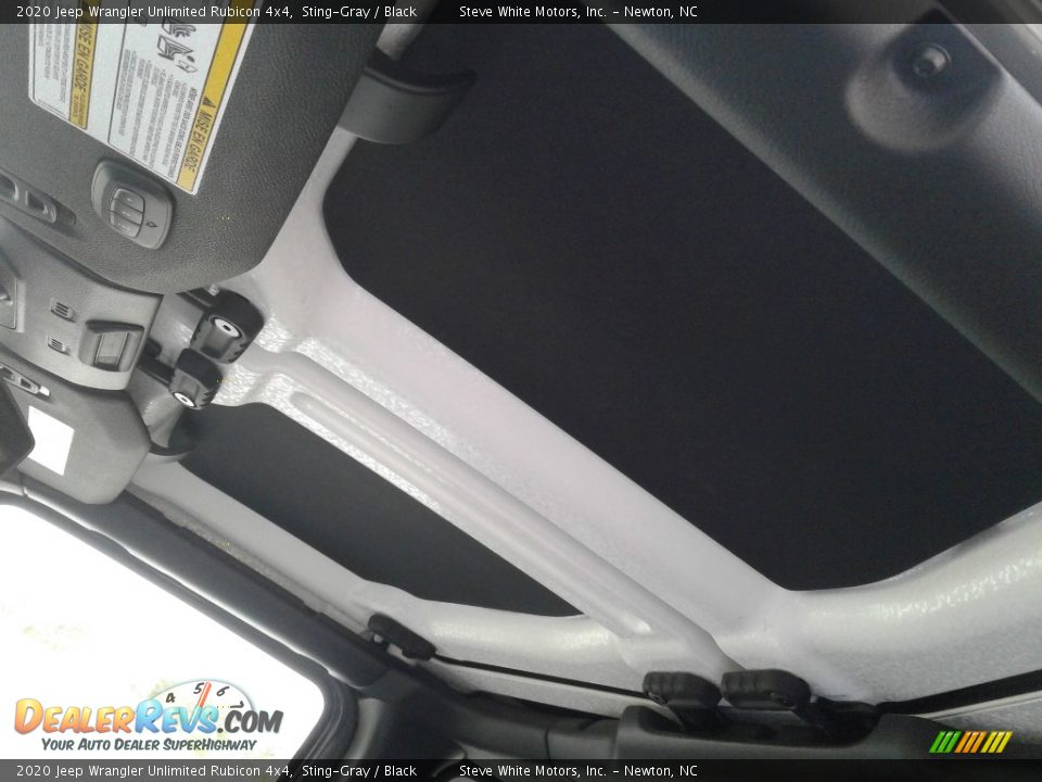 2020 Jeep Wrangler Unlimited Rubicon 4x4 Sting-Gray / Black Photo #32