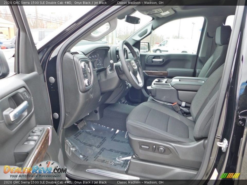 Front Seat of 2020 GMC Sierra 1500 SLE Double Cab 4WD Photo #12