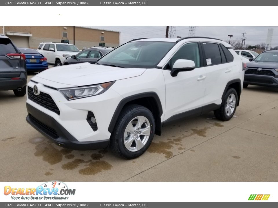 2020 Toyota RAV4 XLE AWD Super White / Black Photo #1