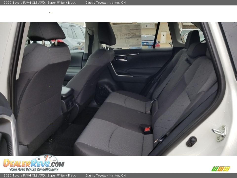 2020 Toyota RAV4 XLE AWD Super White / Black Photo #3
