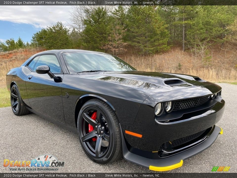 Front 3/4 View of 2020 Dodge Challenger SRT Hellcat Redeye Photo #4