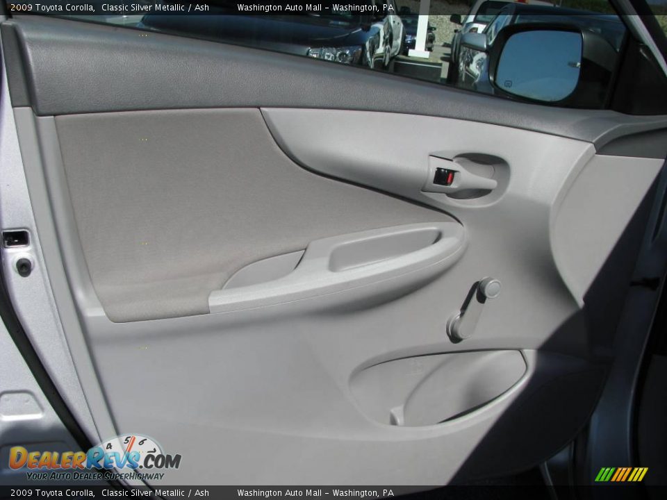 2009 Toyota Corolla Classic Silver Metallic / Ash Photo #10