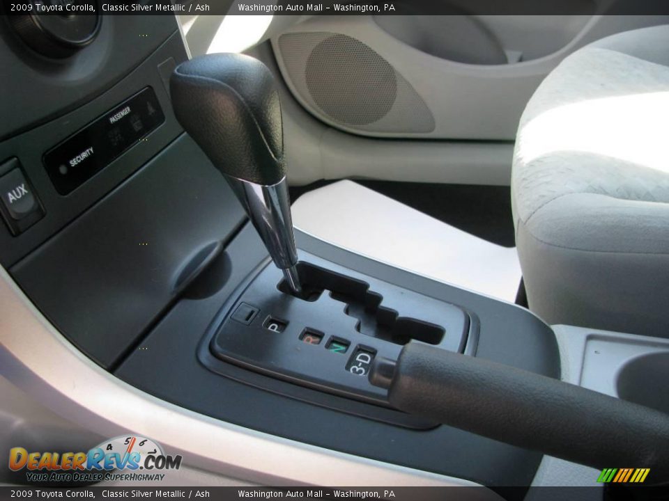 2009 Toyota Corolla Classic Silver Metallic / Ash Photo #12