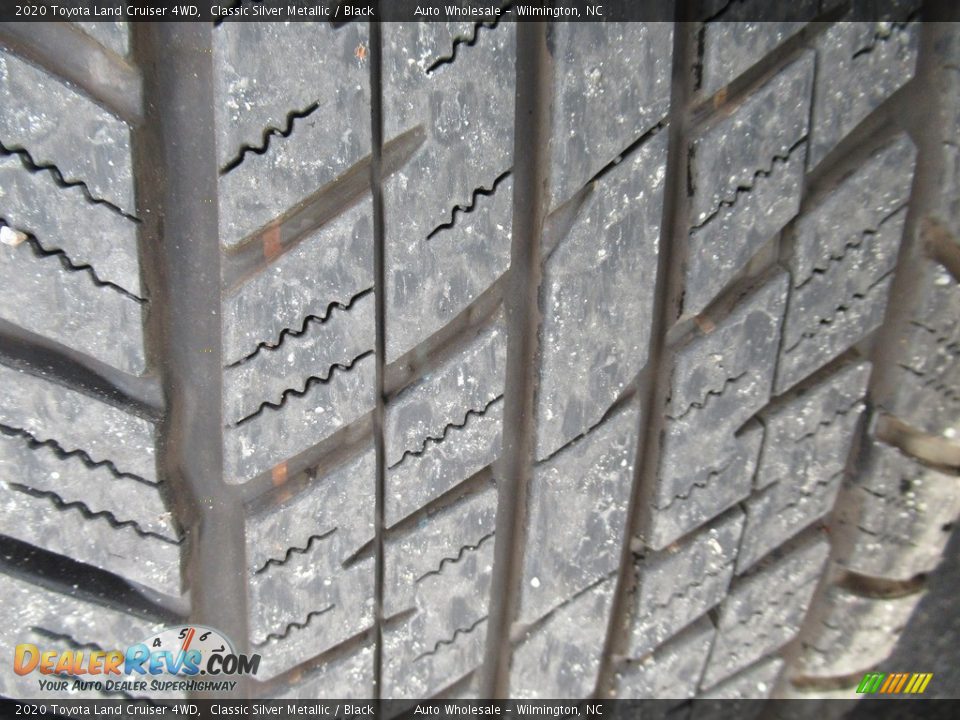 2020 Toyota Land Cruiser 4WD Classic Silver Metallic / Black Photo #9