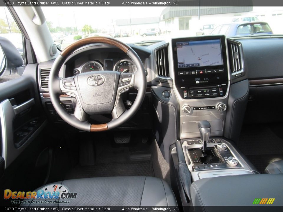 2020 Toyota Land Cruiser 4WD Classic Silver Metallic / Black Photo #15