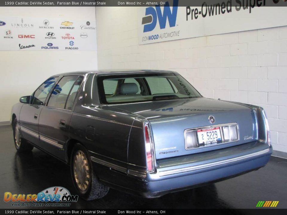 1999 Cadillac DeVille Sedan Parisian Blue / Neutral Shale Photo #3
