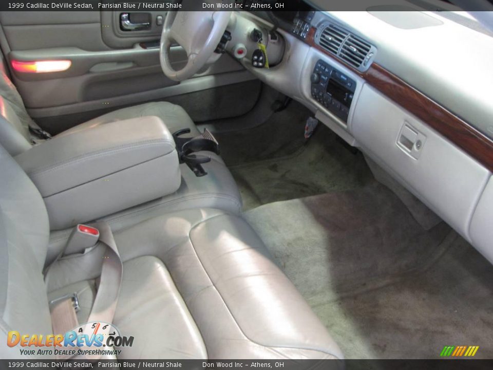 1999 Cadillac DeVille Sedan Parisian Blue / Neutral Shale Photo #5