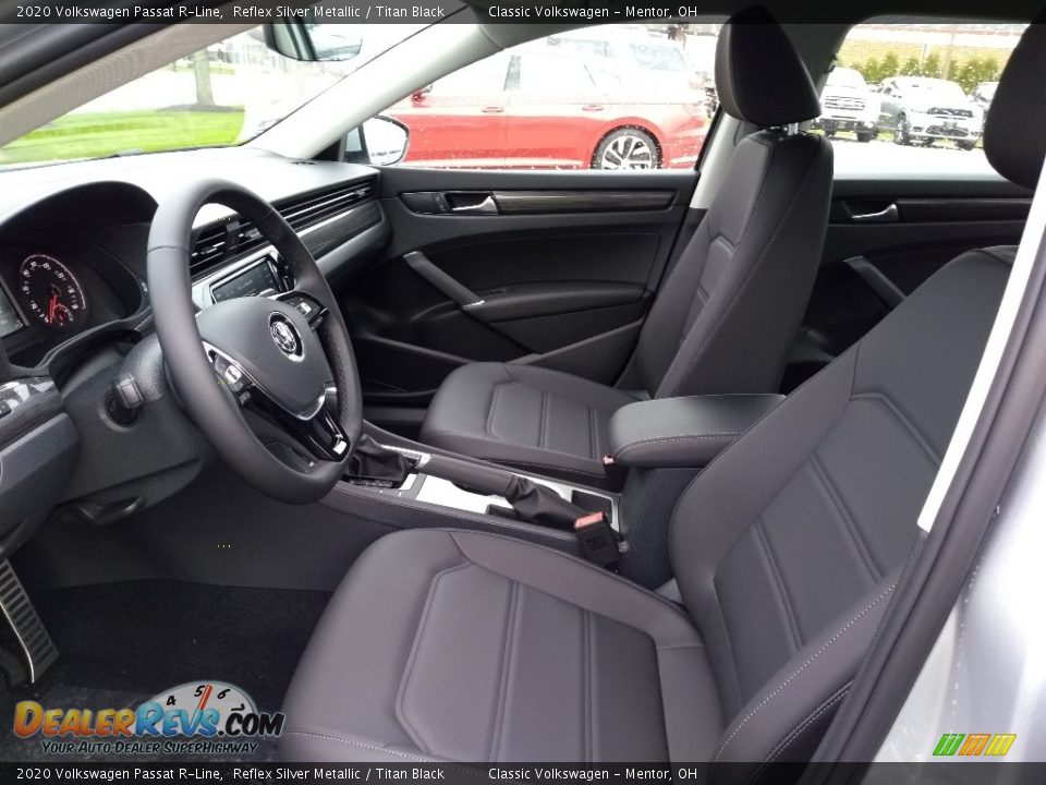 Front Seat of 2020 Volkswagen Passat R-Line Photo #3