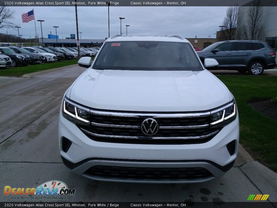 2020 Volkswagen Atlas Cross Sport SEL 4Motion Pure White / Beige Photo #2