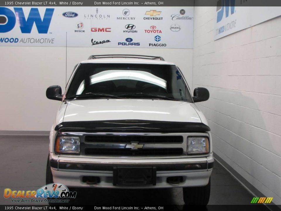 1995 Chevrolet Blazer LT 4x4 White / Ebony Photo #7