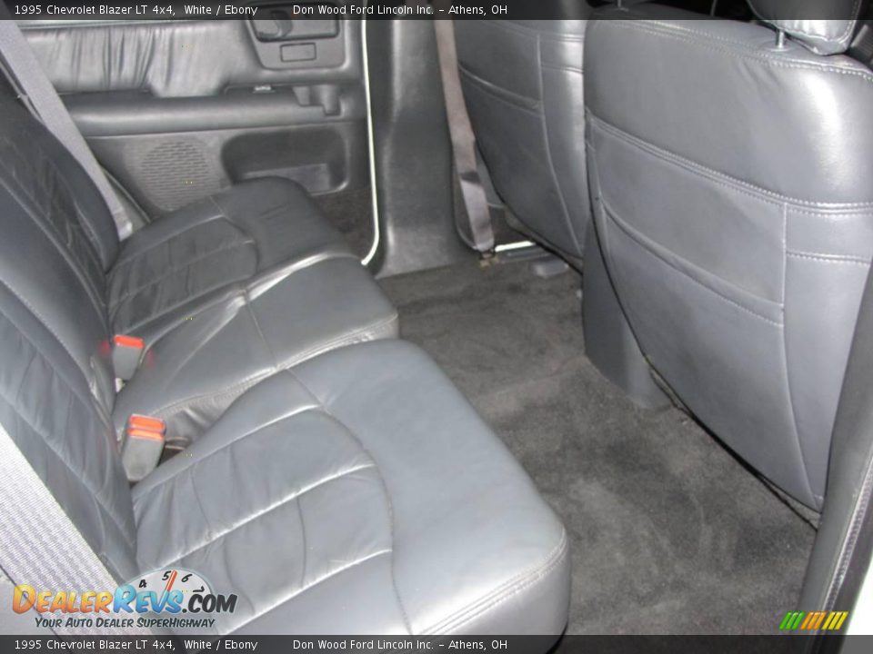1995 Chevrolet Blazer LT 4x4 White / Ebony Photo #13