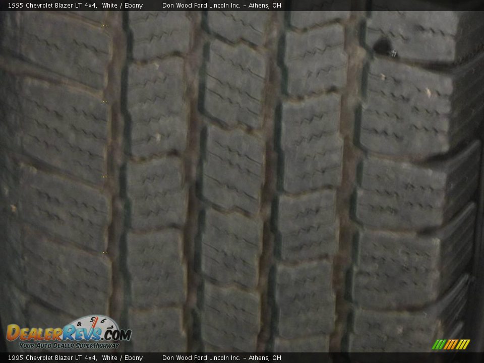 1995 Chevrolet Blazer LT 4x4 White / Ebony Photo #22