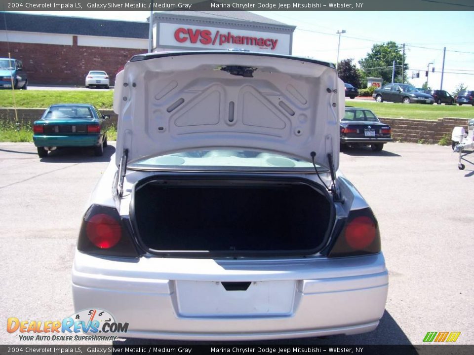 2004 Chevrolet Impala LS Galaxy Silver Metallic / Medium Gray Photo #18