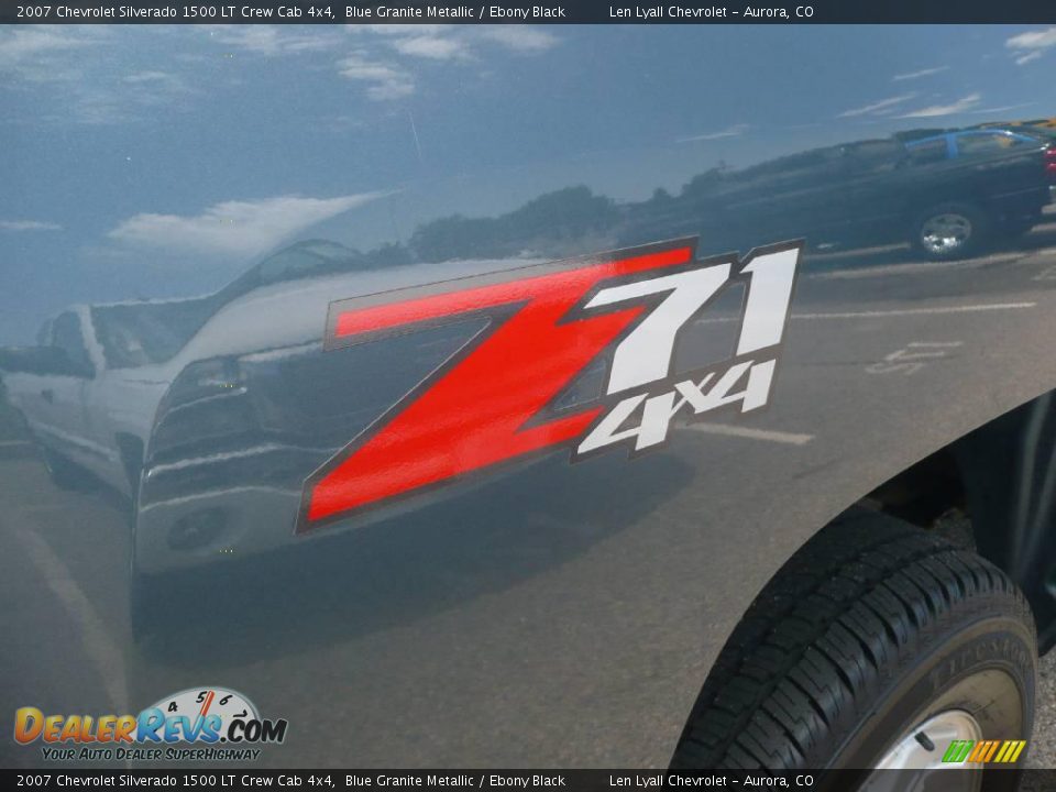 2007 Chevrolet Silverado 1500 LT Crew Cab 4x4 Blue Granite Metallic / Ebony Black Photo #15